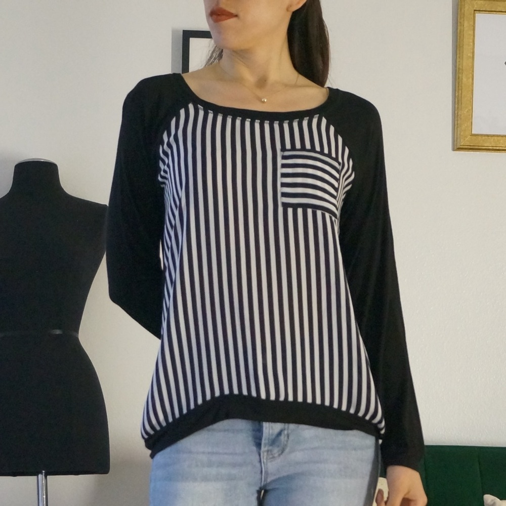Black & White Striped Long Sleeve Top